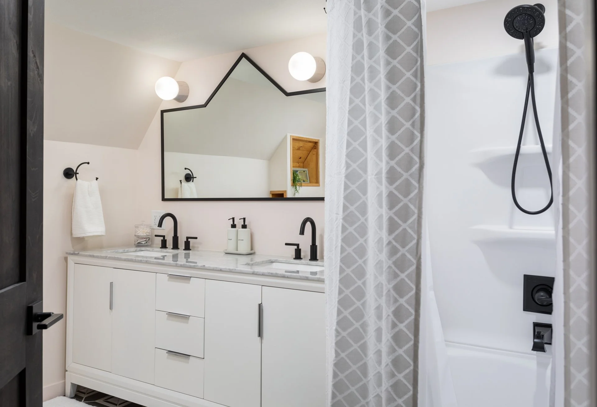 Roost A-Frame - Photo 17