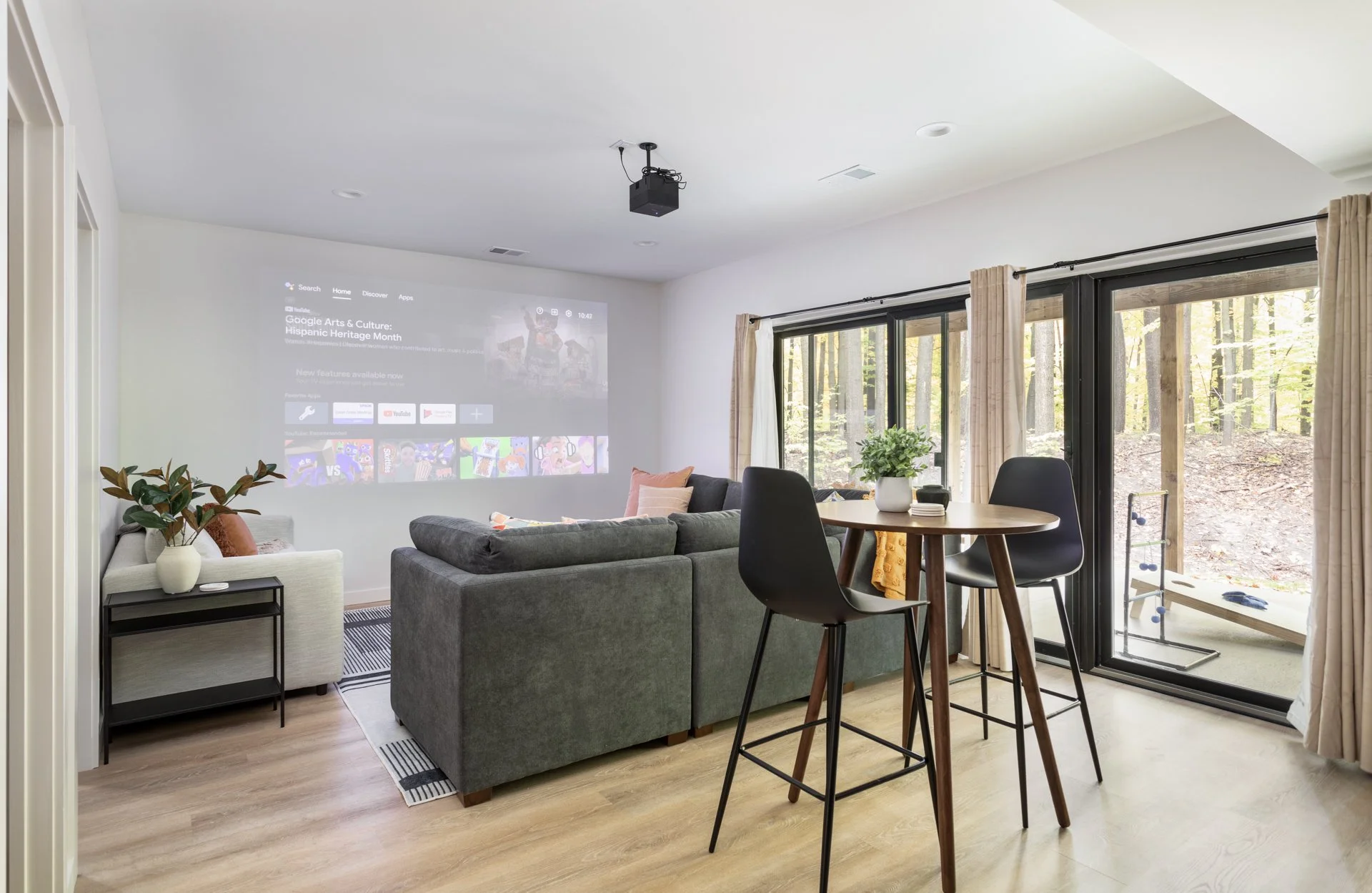 The Holiday House - Photo 13